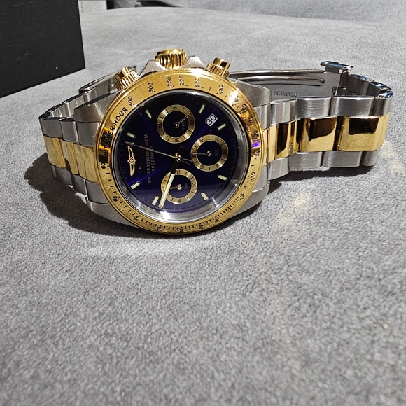 Watch Bundle - Picture 5 of 9